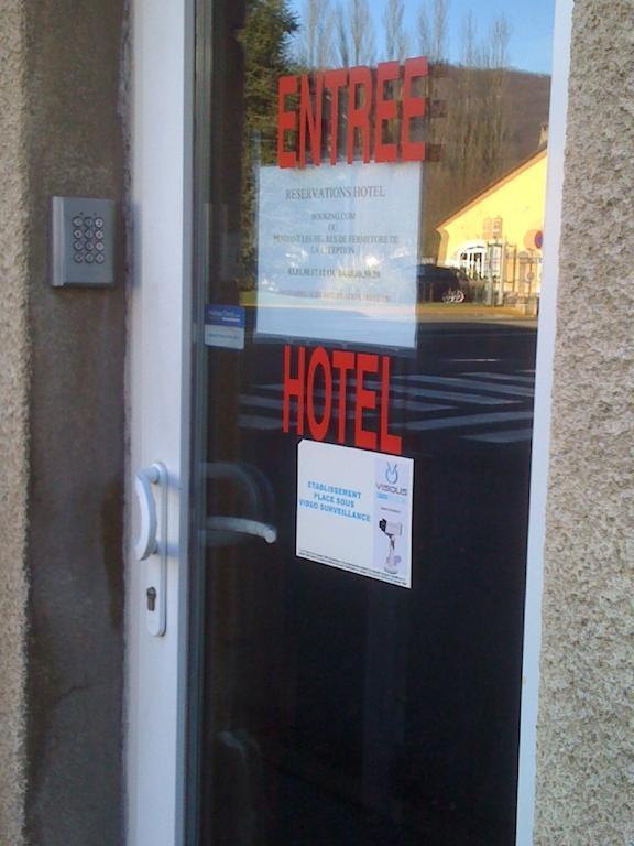 Voujeaucourt Pension Hotel Restaurant De La Place الغرفة الصورة
